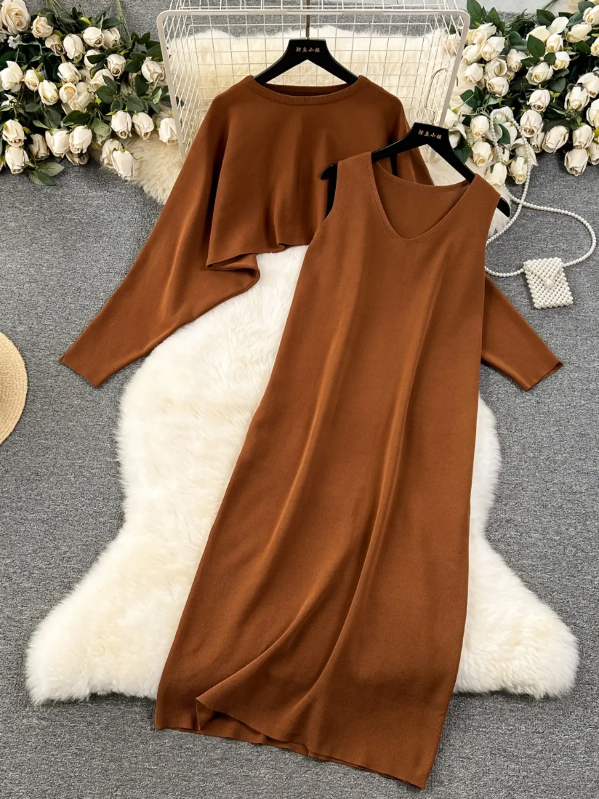 Wholesale 2024 Spring New Style Round Neck Bat Sleeve Shawl Knitted Tank Top Dress Solid Color Women's Sets