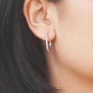 Boucles d'oreilles clous en moissanite GRA de 1,2 mm en argent sterling plaqué or rose, serties griffes, prêtes à l'expédition - Product Image 6