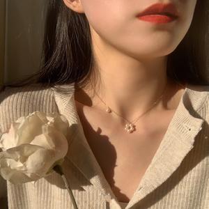 Little Flower Natural Freshwater <b>Pearl</b> <b>Necklace</b> 14K <b>Gold</b> Wrapped Clavicle Simple Elegant Internet Red Fashion - Product Image 3