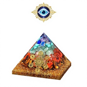 Venta al por Mayor de Pirámides de Resina de Amatista Natural de 6.5cm, Adorno de Escritorio, Caja de Meditación de Chakra y Yoga, Embalaje para Regalos de Artesanía con Cristales - Product Image 3