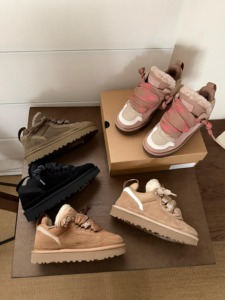 Botas de Nieve Originales de Diseñador de Lujo UGGS para Mujer, Botas de Exterior de Marca de Alta Calidad con Forro de Lana para Mayor Calidez y Comodidad - Product Image 3