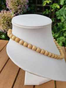 Colliers en bois naturel faits à la main à partir de perles de bois de qualité, adaptés à un usage quotidien, accessoires traditionnels et tendance - Product Image 4