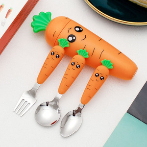Juego de Cubiertos Portátiles para Niños con Diseño de Rábano, Cuchara y Tenedor de Acero Inoxidable con Estuche - Product Image 2