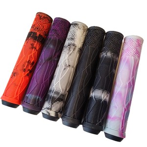 Poignées de vélo multicolores Poignées de guidon en caoutchouc pour <span class=keywords><strong>VTT</strong></span>, souples, confortables et durables, pour scooter et vélo, antidérapantes, pour cyclisme. - Product Image 5