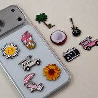 Épinglette métallique personnalisée en zinc et fer, émaillée et électroplaquée, à motif gaufré, thème vacances d'été : Soleil, Noix de coco, Palmier, Appareil photo, Voiture, Guitare, Fleur