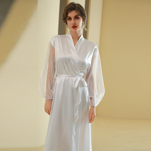 Peignoir <span class=keywords><strong>de</strong></span> Mariée en Satin Blanc pour <span class=keywords><strong>Femme</strong></span> à Manches Longues, Personnalisable avec Logo - Product Image 2