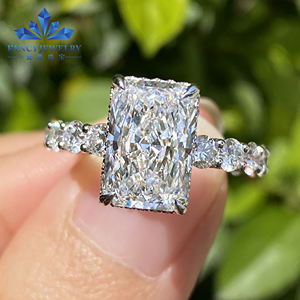 Bague de Fiançailles de Luxe Personnalisée Style Vintage pour Femme avec Diamant de Synthèse de 1 à 5 Carats Taille Radiant, Monture en Or 14K, Clarté VS1, Haute Qualité - Product Image 1