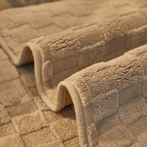 Mùa đông nóng bán Pad sang trọng <span class=keywords><strong>sofa</strong></span> khăn hiện đại mềm <span class=keywords><strong>polyester</strong></span> <span class=keywords><strong>sofa</strong></span> đệm không trượt <span class=keywords><strong>sofa</strong></span> Bìa - Product Image 2