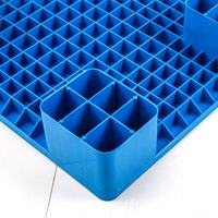 Palette en plastique légère à entrée à 4 voies à face unique 1000*800*135mm Toprack plat avec neuf pieds pour une utilisation par transfert au sol
