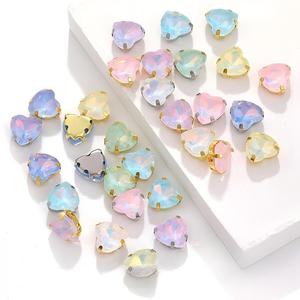 คริสตัลรูปหัวใจแบบแบน ไม่ต้องใช้ความร้อน สำหรับงาน DIY เครื่องประดับ - Product Image 1