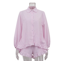 BH1919 Ensemble décontracté deux pièces pour femme : chemise rayée en polyester à revers cranté et manches bouffantes avec volants, et short ample