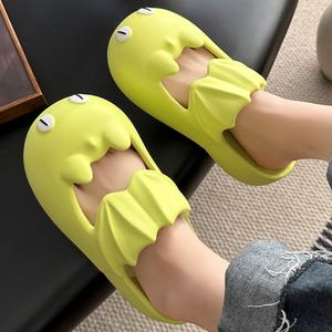 Chaussures décontractées respirantes et écologiques - Édition printemps. Semelle en matériau VPC. Doublure artificiellement douce. Chaussons durables - Product Image 5