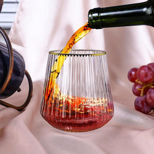 Tasses en verre à vin sans pied en plastique à rayures verticales jetables de 12oz Tasses à vin rouge incassables - Product Image 3