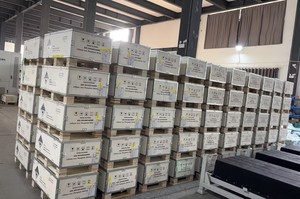 Système de stockage d'énergie à batterie Lifepo4 murale 51,2 200AH 10kwh 205ah pour CE MASDS UN38.3 - Product Image 6