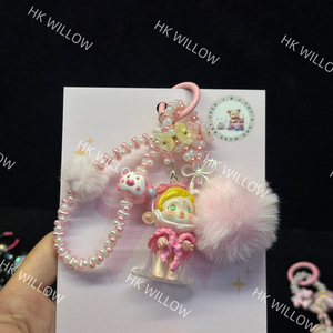 Llaveros de cadena estéticos Y2K, dijes para teléfono Skullpanda, cordón para teléfono con cuentas de mariposa y estrella, bonitos para mujer, 10 cm, precio bajo al por mayor - Product Image 5