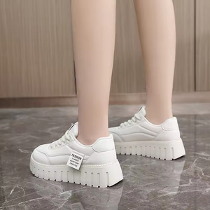 2026 Women's Shoes New Thick-<b>soled</b> Heightening Casual Board Shoes Round Head Student Shoes - Product Image 2