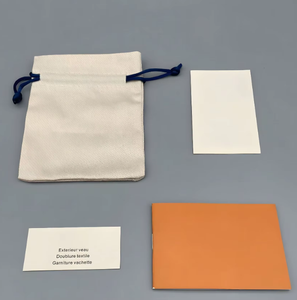 Coffret à bijoux classique orange de renommée mondiale pour bracelets et bijoux, vente en gros disponible - Product Image 3