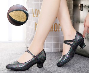<span class=keywords><strong>Scarpe</strong></span> da Ballo Latino con Glitter per Donne, <span class=keywords><strong>Tacco</strong></span> Medio-Alto, Suola Morbida, <span class=keywords><strong>Scarpe</strong></span> da Ballo Moderno, <span class=keywords><strong>Scarpe</strong></span> da Ballo da Sala Personalizzabili OEM - Product Image 3