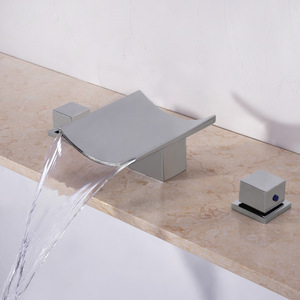 Grifo de Bañera y <span class=keywords><strong>Ducha</strong></span> Hongdec Moderno de <span class=keywords><strong>Tres</strong></span> Manijas, Montado en el Suelo, de Latón Pulido, con Tecnología LED Sense y Cascada, de 5 Orificios - Product Image 3