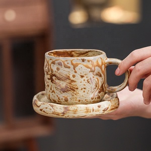 Ensemble tasse et soucoupe en céramique de style nordique avec un design esthétique raffiné pour l'art du latte, le thé de l'après-midi et l'usage domestique - Product Image 2