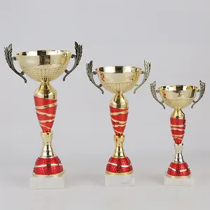 Colección Yiwu, copa de metal y tallo de plástico, Trofeo personalizado, trofeo de diseño de trofeo dorado y rojo