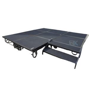 Escenario Plegable de Acero con Acabado en Alfombra Negra para Eventos al Aire Libre - Product Image 1