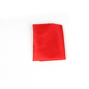 ผ้าพันคอไหมสีแดง ขนาด 35x35 ซม. อุปกรณ์มายากลสำหรับนักแสดงริมถนน - Product Image 4
