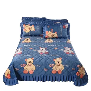 अमेरिकी शैली मखमल भालू मुद्रित Skirted Bedspreads के लिए बच्चों पर्दा बिस्तर सेट