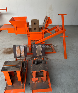 Machine à mouler des briques manuelle et automatique, nouvelle vente chaude, pas besoin d'électricité, machine à fabriquer des briques en argile - Product Image 5