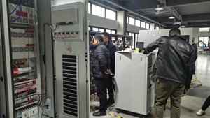 AC Coupling on Grid 100kw 200kw Industrial 200kwh 500kwh Solar <b>Energy</b> <b>Storage</b> <b>System</b> Cabinet BESS 215KWH 200kw 100kw Industrial - Product Image 4
