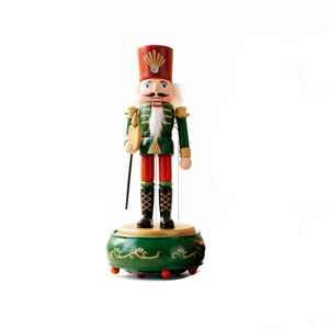 Nouvelle Boîte à Musique en Bois à Manivelle, Style Européen, Finition Peinte, Motif Casse-Noisettes, Décoration Artisanale pour Salon et Maison - Product Image 6