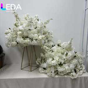 Bola de Flores de Rosa Blanca Artificial LEDA, Hecha a Mano, de Espuma, Estilo Clásico para Decoraciones de Boda - Product Image 5