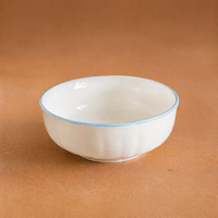 Assiettes à dessert en céramique peintes à la main avec bord bleu, assiettes à fruits en porcelaine blanche pour la maison, l'hôtel, les mariages et les fêtes