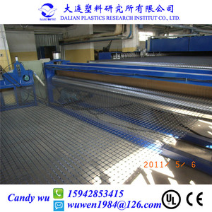 50kn/M nhựa biaxial <span class=keywords><strong>geogrid</strong></span> dây chuyền sản xuất cho đường tăng cường hai trục <span class=keywords><strong>geogrid</strong></span> máy đùn - Product Image 5