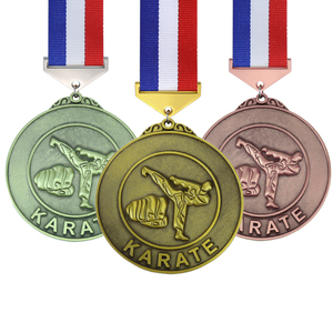 Moving Karate Judo Participación Kickboxing Medallas Trofeos Premios <span class=keywords><strong>Marciales</strong></span> Ganadores Partido <span class=keywords><strong>de</strong></span> bádminton Metal Chef Taekwondo Medallas - Product Image 3