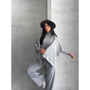 Ensemble de ponchos en tricot triple 1560 - Gris - Product Image 2