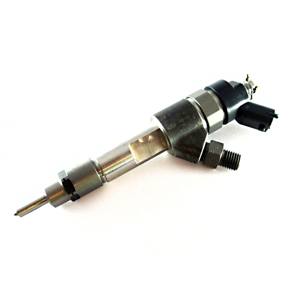 good price common rail assembly diesel fuel injector 0445120002  with nozzle DSLA136P804 injector 0 445 120 002 for Iveco