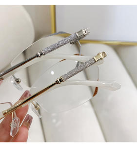 แว่นตา<span class=keywords><strong>อ่าน</strong></span>หนังสือไร้กรอบแฟชั่น ประดับคริสตัล สีทอง สีเงิน ป้องกันแสงสีฟ้า สำหรับผู้หญิง คุณภาพสูง - Product Image 2