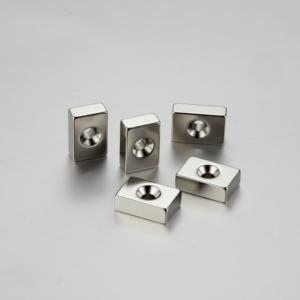 Productos Bloque buen precio imán de neodimio Código HS 85051110 máquina de imán de agujero avellanado - Product Image 5