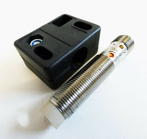 IFM Capacitive Proximity Sensor <strong>KB0025</strong> - Product Image 6