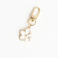 Porte-clés ouvre-bouteille 3D USB en forme de fleur de cerisier, mignon et simple, avec pendentif en alliage métallique