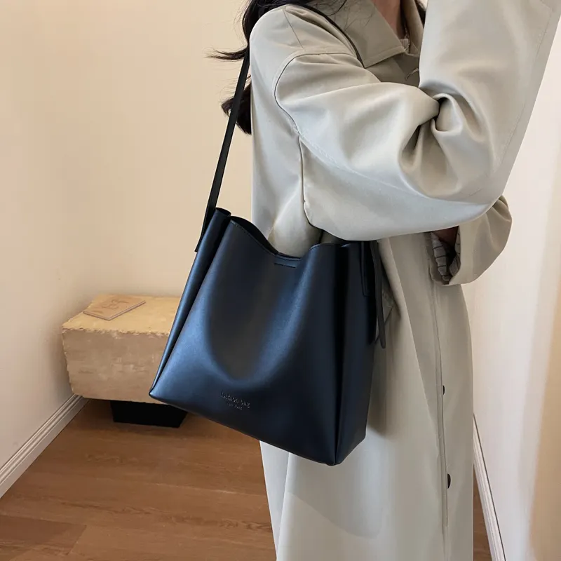 Yiwu Suka, venta al por mayor, bolsos de hombro con forma de cubo a la moda para mujer, bolsos grandes de PU de buena calidad para mujer, bolsos de moda para mujer