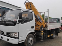 Grue montée sur camion de 65,2 tonnes SQZ2600 avec vanne de commande hydraulique précise pour les travaux de manutention du bois forestier