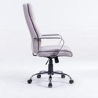 Chaise d'invité moderne avec dossier en maille et structure métallique pour salle de réunion et réception