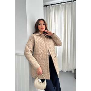 Chaqueta Acolchada de Gamuza Beige para Mujer al por Mayor con Cuello - Product Image 6