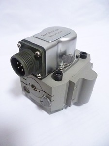 Se Puede Utilizar para el Control de Actuadores en Simuladores de Vuelo, Puede Reemplazar la Serie 631 631-3704B - Product Image 1