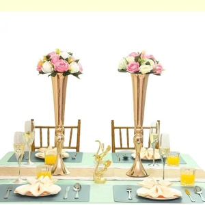 Luxury Gold Metal Vase Flower Stand for Wedding Banquet Decoration Party <strong>Centrepiece</strong> for <strong>Dining</strong> <strong>Table</strong> - Product Image 5