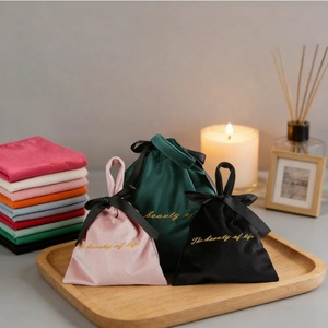 High-quality Eco-Friendly Durable Velvet Fabric <b>Small</b> Plush Bag Drawstring Closure Jewelry Pouch Decorative Collectible <b>Gift</b> <b>Box</b> - Product Image 5