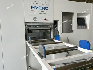 Machine de fraisage CNC 3 axes pour le traitement des profilés de fenêtres et de portes en aluminium, fabricant de machines pour fenêtres et portes - Product Image 3