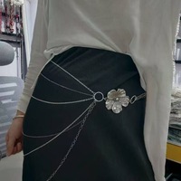 JULUN Modische Taillenkette Elegante Mehrschichtige Perlenkette Taillengürtel mit Schmetterling-Kreuz-Anhänger Hosenkette für Kleider